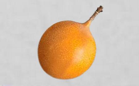 Grenadelles entières et coupées en deux, montrant la pulpe gélatineuse et les graines noires