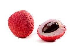 Le litchi, petit fruit exotique à la coque rose
